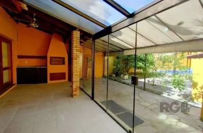 Casa de 3 dormitórios no bairro ipanema - porto alegre