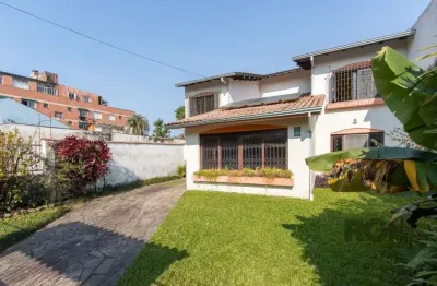 Casa para venda - 72.6m², 4 dormitórios, sendo 1 suites, 6 vagas - camaquã