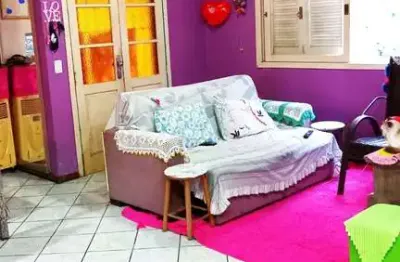 Casa com 4 quartos à venda na Rua Álamo-Branco, 104, Restinga, Porto Alegre