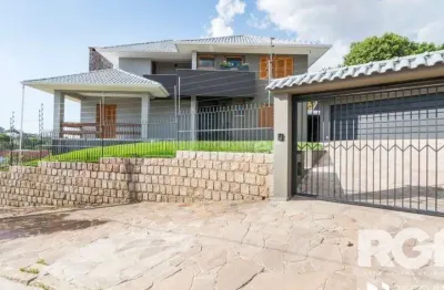 Casa com piscina, 3 dormitórios, 258m² privativos, no jardim itu.