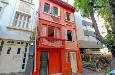 Casa com 4 quartos à venda na Rua Felipe Camarão, 66, Rio Branco, Porto Alegre