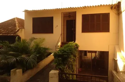 Casa com 2 quartos à venda na Rua Dário Totta, 116, Teresópolis, Porto Alegre