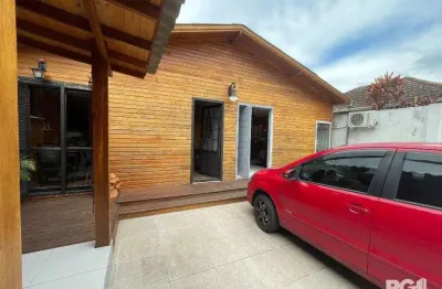 Duas casas no mesmo terreno, 3 vagas para carro, no bairro sarandi, em porto ale