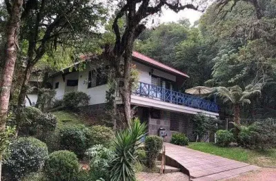 Sobrado para venda - 295.24m², 3 dormitórios, sendo 3 suites, 2 vagas - canela