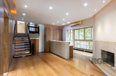 Excelente casa comercial com aproximadamente 300m² de área construída