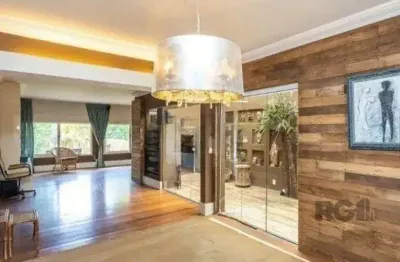 Excelente casa de 220m² com 3 dormitórios no bairro tristeza.
