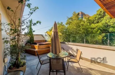 Excelente cobertura de 182m² com 3 dormitórios e 2 vagas.
