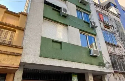 Apartamento 33m² - 1 dormitório no centro histórico