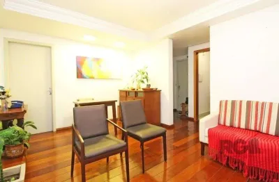 Excelente cobertura de 134m² com 3 dormitórios e 2 vagas.