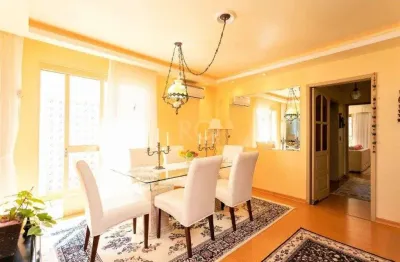 Casa para venda - 228m², 4 dormitórios, sendo 1 suites, 5 vagas - teresópolis