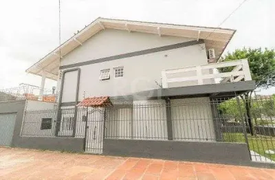 Casa para venda - 238.35m², 4 dormitórios, sendo 1 suites, 2 vagas - nonoai