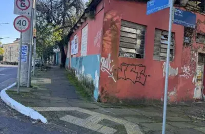 Terreno à venda na Avenida Grécia, 646, Passo da Areia, Porto Alegre