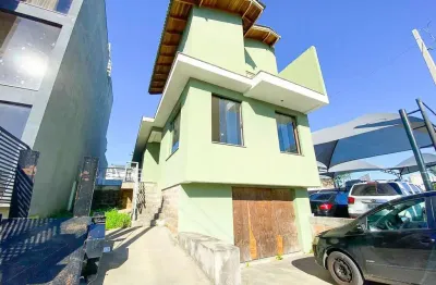 Casa em condomínio / 3 quartos / 1 suíte / 2 vagas / verdes campos / porto alegr