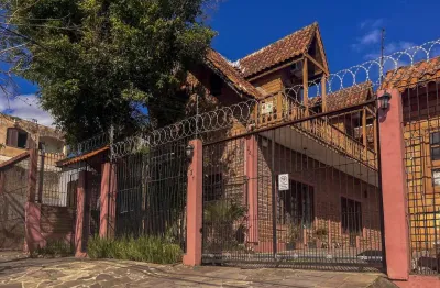 Casa de 03 dormitórios no condomínio nossa senhora da glória