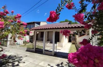 Casa com 3 quartos à venda na Rua Atlântida, 84, Ipanema, Porto Alegre