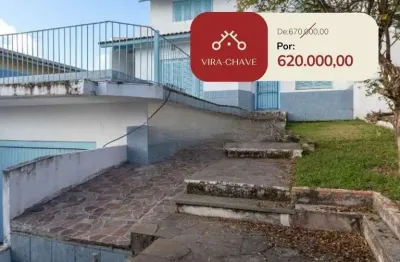 Casa com piscina em localização nobre no bairro tristeza com vista para rio guaí