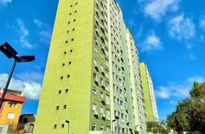 Apartamento com 02 quarto (01 suíte) e 01 vaga no bairro glória