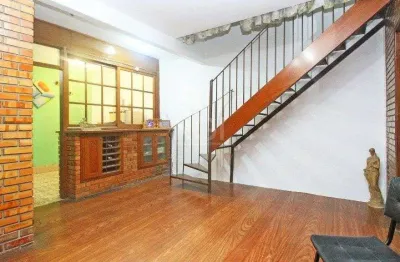 Casa comercial à venda na Avenida Assis Brasil, 1019, Passo da Areia, Porto Alegre