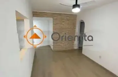 Apartamento semimobiliado com 90m², 2 dormitórios e 1 vaga no jardim botânico