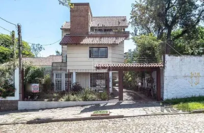 Casa em condomínio com 3 dormitórios, 3 banheiros no bairro cristal