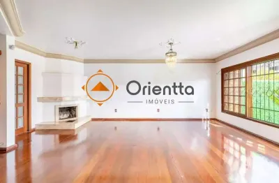 Casa residencial de 3 dormitórios, sendo 1 suíte, no bairro partenon.