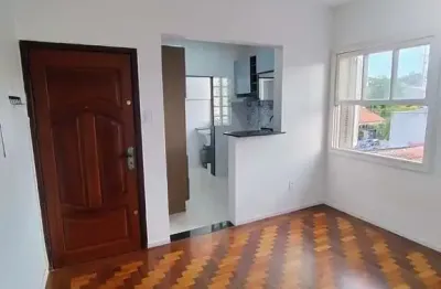 #vende apartamento  desocupado com 2 quartos no menino deus#