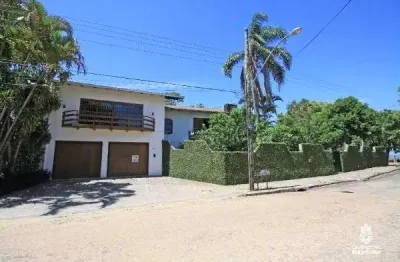 Casa para Venda - 200m², 3 dormitórios, sendo 1 suites, 4 vagas - Ipanema