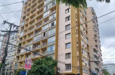 Amplo apartamento, em localização privilegiada no Bom Fim.