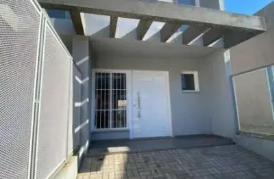 Casa para Venda - 125m², 3 dormitórios, sendo 1 suites, 1 vaga - Guarujá