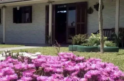 Casa em Tavares, no bairro Centro, com 2 dormitório(s), e 2 banheiros, à venda.