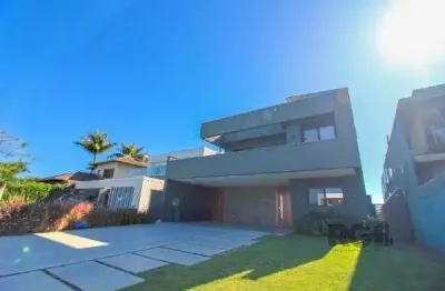 Casa em Condominio no Terra Ville, com 4 dormitório(s), e 4 suítes, à venda.