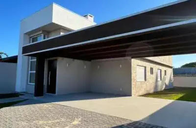 Casa de 3 Quartos de alto padrão, com excelente acabamento, perfeita para quem b