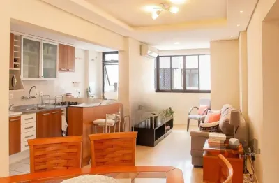 Apartamento a venda ,02 dormitórios mobiliado na Cidade Baixa,61m² privativos