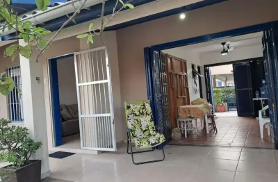 Sobrado 3 dormitórios à venda Posto 6 (Capão Novo) Capão da Canoa/RS