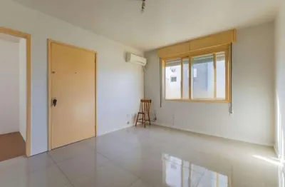 Apartamento com 2 quartos, vaga coberta e sol da manha no bairro Santana