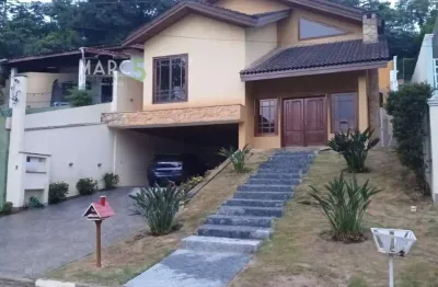 Casa em condomínio fechado com 4 quartos à venda na alameda das perobinhas, arujá country club, arujá, 334 m2 por r$ 2.100.000