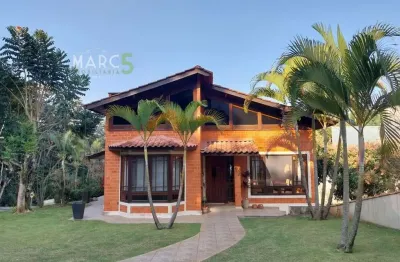 Casa em condomínio fechado com 4 quartos à venda na Rua das Laranjeiras, Parque dos Lagos, Mogi das Cruzes, 748 m2 por R$ 3.200.000