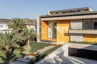 Barra da tijuca | casa de condomínio 5 quartos, sendo 5 suites