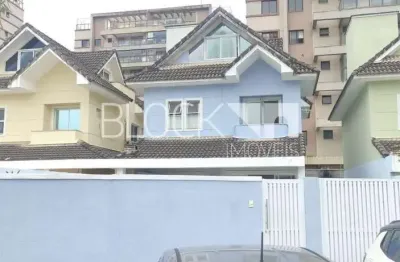 Recreio dos bandeirantes | casa de condomínio 5 quartos, sendo 2 suites