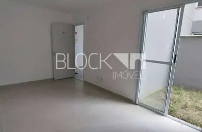 Apartamento com 2 quartos para alugar na Estrada dos Bandeirantes, --, Vargem Grande, Rio de Janeiro
