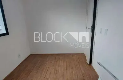 Apartamento com 2 quartos para alugar na Rua E-W, --, Recreio dos Bandeirantes, Rio de Janeiro
