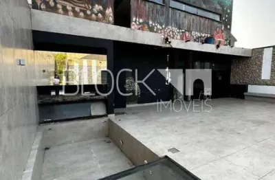 Barracão / Galpão / Depósito para alugar na Avenida Jambeiro, --, Vila Valqueire, Rio de Janeiro