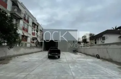 Barracão / Galpão / Depósito para alugar na Estrada Meringuava, --, Taquara, Rio de Janeiro
