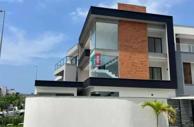 Vargem Pequena | Casa de Condomínio 3 quartos, sendo 3 suites