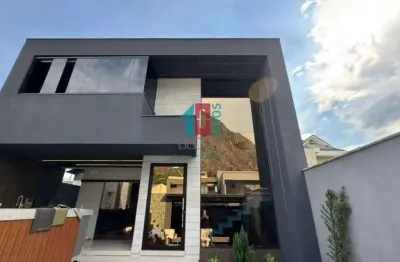 Vargem Pequena | Casa de Condomínio 4 quartos, sendo 4 suites