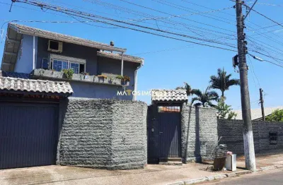 Sobrado com 4 dormitórios à venda, 204 m² por R$ 797.000,00 - Independência - São Leopoldo/RS