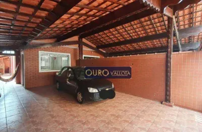 3 quartos, 1 suite, 4 wcs mobiliado esquina com a praia