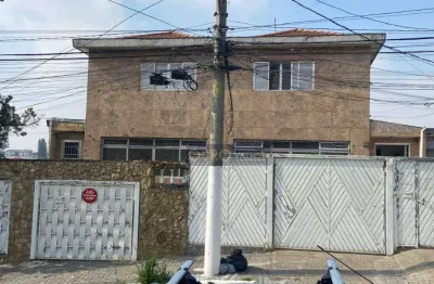 Casa à venda na Rua Ribeirão Branco, Vila Bertioga, São Paulo