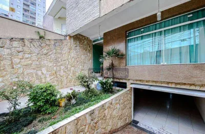 Casa com 5 quartos para alugar na Rua Guaimbé, Mooca, São Paulo