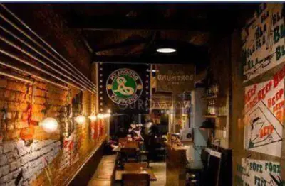 Sala comercial para alugar na Rua Guaimbé, Mooca, São Paulo